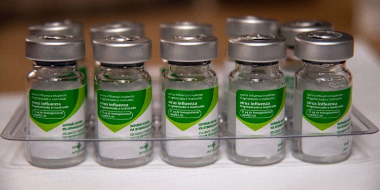 Campanha de vacinação da gripe começa na segunda-feira (4)
