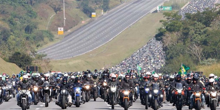 Interpretação pode restringir grupos de ciclistas e motos em rodovias