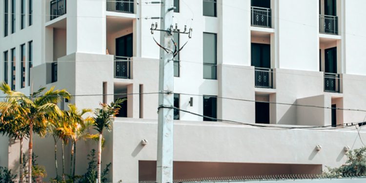 Condomínio residencial pode ser usado como local de trabalho, o famoso home office?