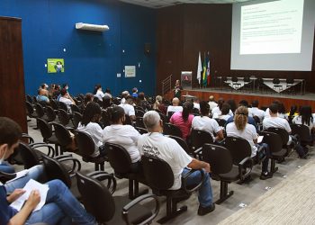 Timóteo sedia curso de atualização para Agentes de Endemias