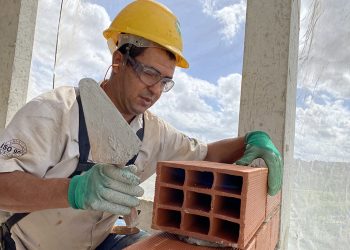 WR Construtora abre vagas de emprego para Valadares e Ipatinga