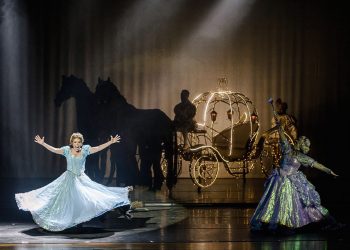 “Cinderella, o musical da Broadway” recebe mais de quatro mil pessoas