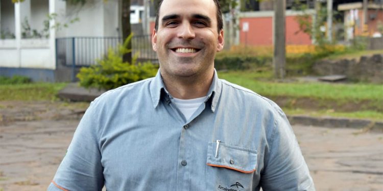 Fiemg homenageia diretor de Operações da ArcelorMittal Monlevade