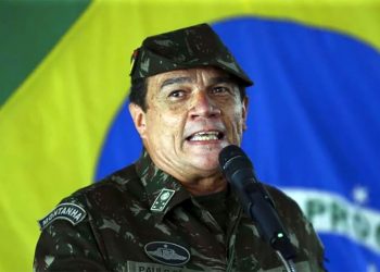 Defesa afirma que general fica em comissão do TSE e não será substituído por ministro