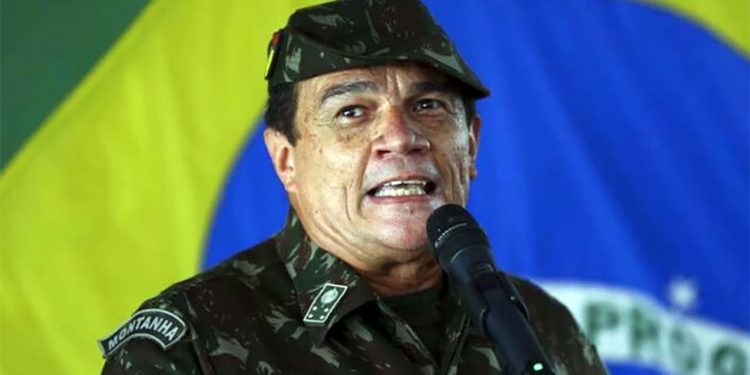 Defesa afirma que general fica em comissão do TSE e não será substituído por ministro