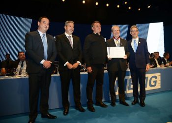 Sergio Leite recebe título de “Industrial do Ano de 2021”