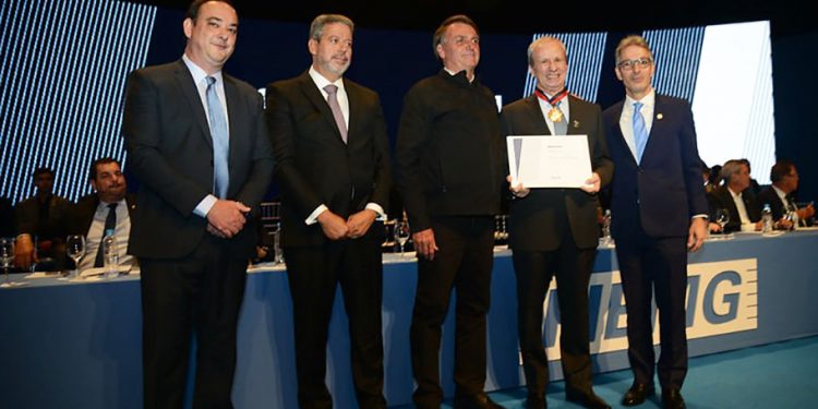 Sergio Leite recebe título de “Industrial do Ano de 2021”