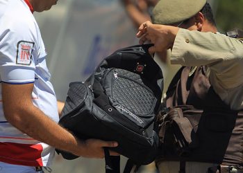 Comissão da Câmara aprova prisão a quem tocar policial em abordagem
