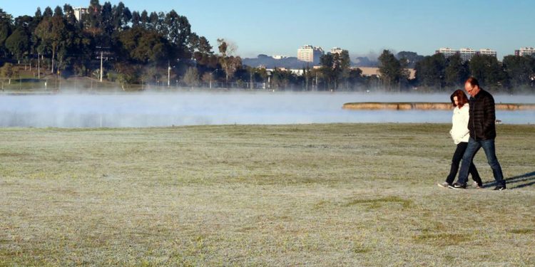 Tempo fica mais frio no fim de semana em estados do Sul e Sudeste