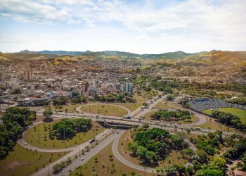 Prefeitura realiza correções na pista próxima ao Ipatingão