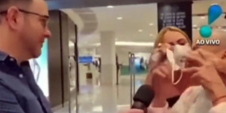 Ator Stênio Garcia pede socorro ao ser retirado à força de entrevista por esposa