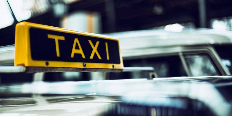 Taxistas já podem ser cadastrados pelos municípios para receber Benefício Emergencial