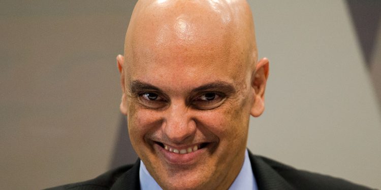 Indústria se une contra decisão de Moraes que suspende corte no IPI