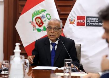 Crise no Peru: primeiro-ministro renuncia pelo Twitter