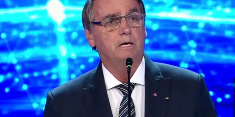 Bolsonaro é escolhido o melhor do debate em enquete do UOL