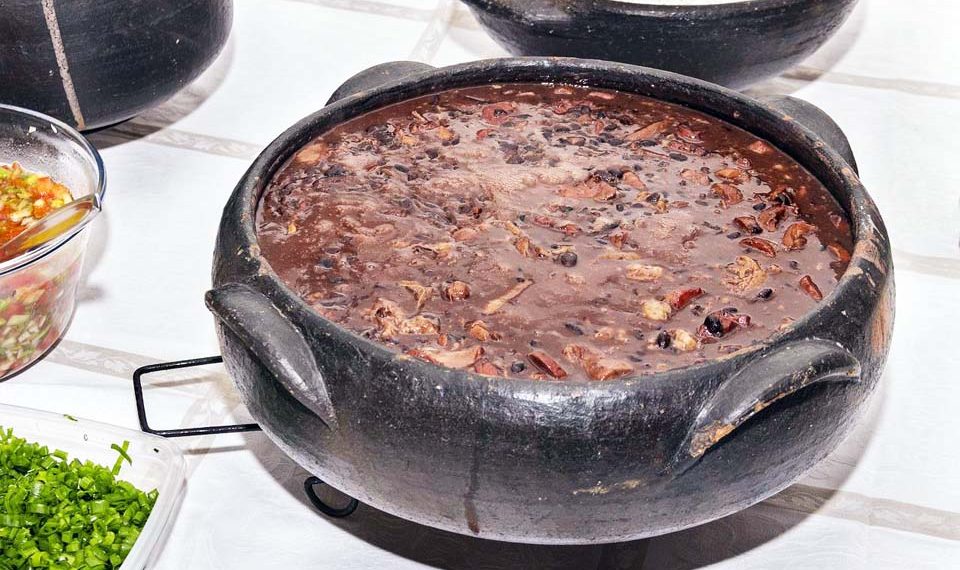 Revista Empresarial realiza no próximo sábado a 7ª Feijoada com Amor e homenageia lideranças