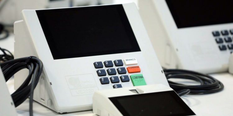 Eleitor terá tempo extra de 1 segundo para conferir voto na urna
