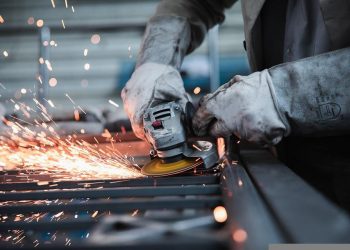 Brasil: produção industrial registra crescimento em julho