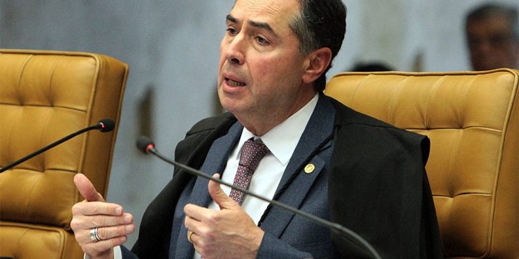 Enfermeiros falam em greve geral após decisão de Barroso