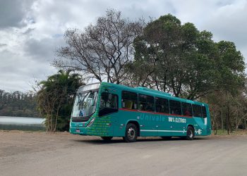 Usiminas faz percurso do “Rota 60” com ônibus elétrico 