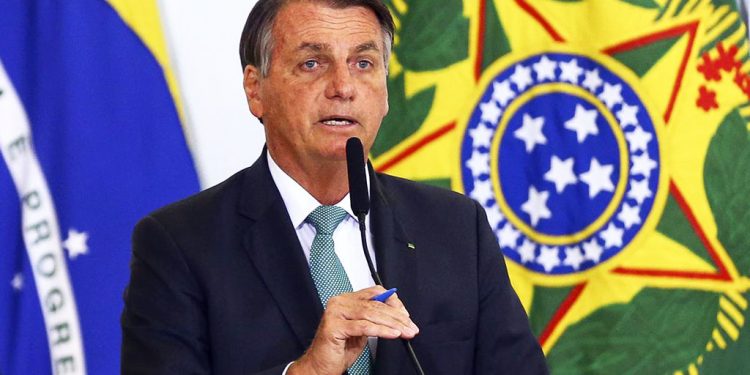 Pesquisa Brasmarket aponta vitória de Bolsonaro no 1º turno