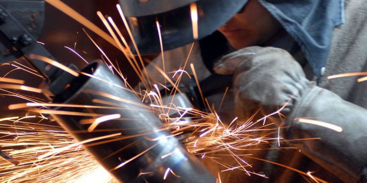 Setor industrial demonstra otimismo com a economia nos próximos meses