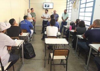 Agentes de trânsito passam por treinamento e curso de capacitação em Timóteo