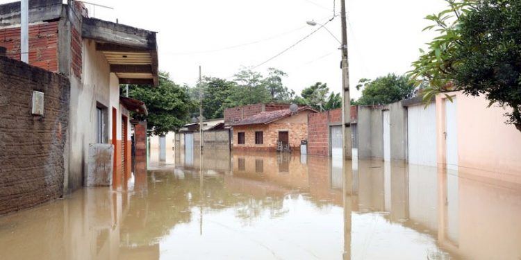 Minas Gerais registra oito municípios em estado de emergência por chuvas