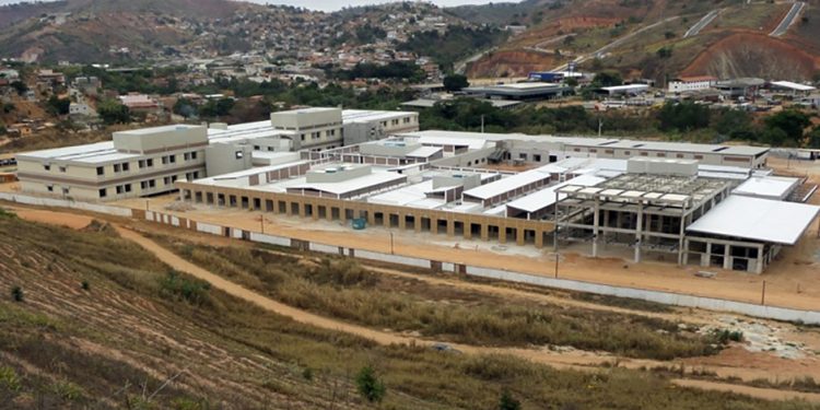 DER-MG homologa licitação para conclusão das obras do Hospital Regional de Teófilo Otoni