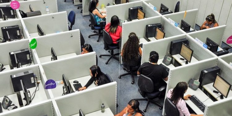 Minas amplia atendimento ao cidadão pelo canal LigMinas 155