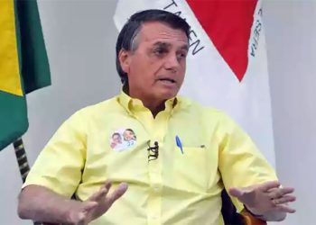 Bolsonaro diz que vai desonerar folha do setor de saúde