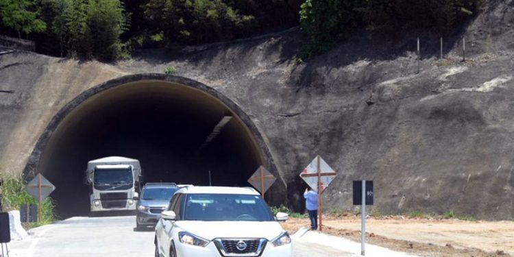 Mais um trecho de duplicação e tuneis são liberados na BR-381