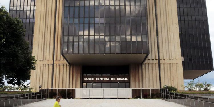 Aumento de gastos públicos pode elevar expectativa de inflação