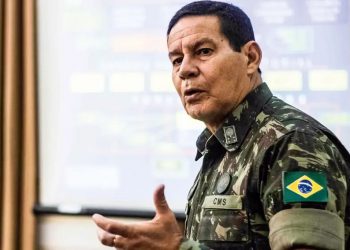 Hamilton Mourão diz que TSE não tem legitimidade para validar pleito