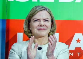 Gleisi Hoffmann diz que o mercado é uma “vergonha”: “Para de mimimi”