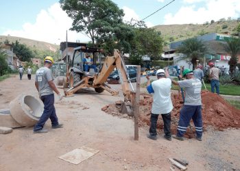 Paraíso inicia obras para retirada de esgoto do bairro Industrial