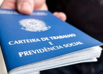 Taxa de desemprego cai para 8,3% em outubro, menor nível desde 2014