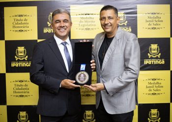 Diretor-presidente da WR é homenageado pela Câmara de Ipatinga