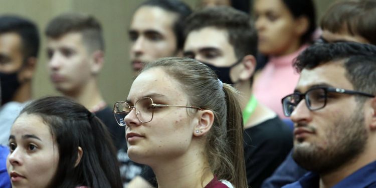 Minas lança 3ª edição do Trilhas de Futuro com 40 mil novas vagas