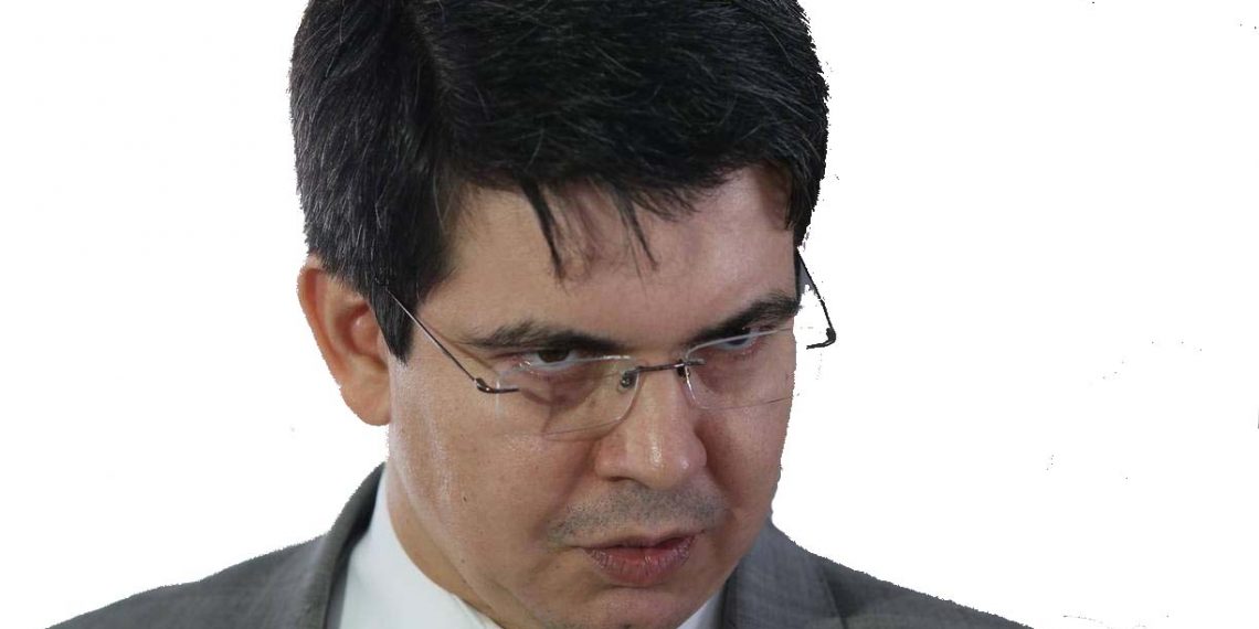 Senador esquerdista se dá mal com Michelle Bolsonaro