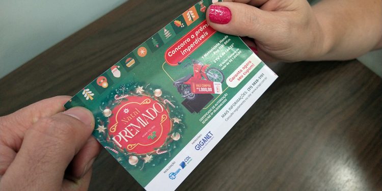 Consumidores já podem concorrer aos prêmios da campanha Natal Premiado da Aciapi-CDL