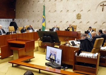 Ministro pede vista e julgamento sobre competência da Justiça Militar é suspenso