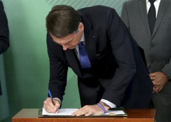 Bolsonaro nomeia novos assessores para 2023