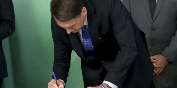 Bolsonaro nomeia novos assessores para 2023