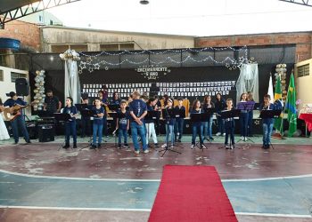 Projeto Tocando o Amanhã fecha o ano com apresentação de gala em Guanhães