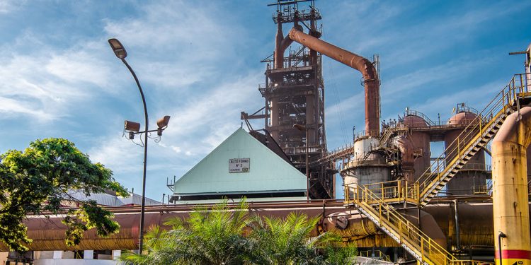 Usiminas esclarece sobre vazamento de gás na área interna da Usina