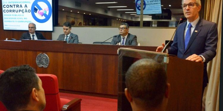 Zema participa de celebração do Dia Internacional Contra a Corrupção