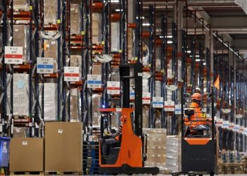 Economia incerta faz Amazon demitir mais de 18 mil funcionários