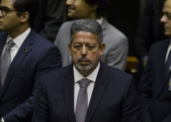 Câmara entrega à PGR notícia-crime contra vândalos