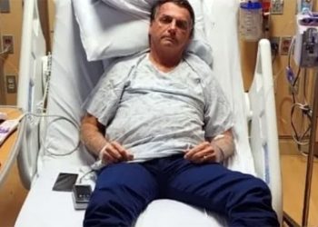 Bolsonaro terá que passar por cirurgia quando voltar ao Brasil, diz médico